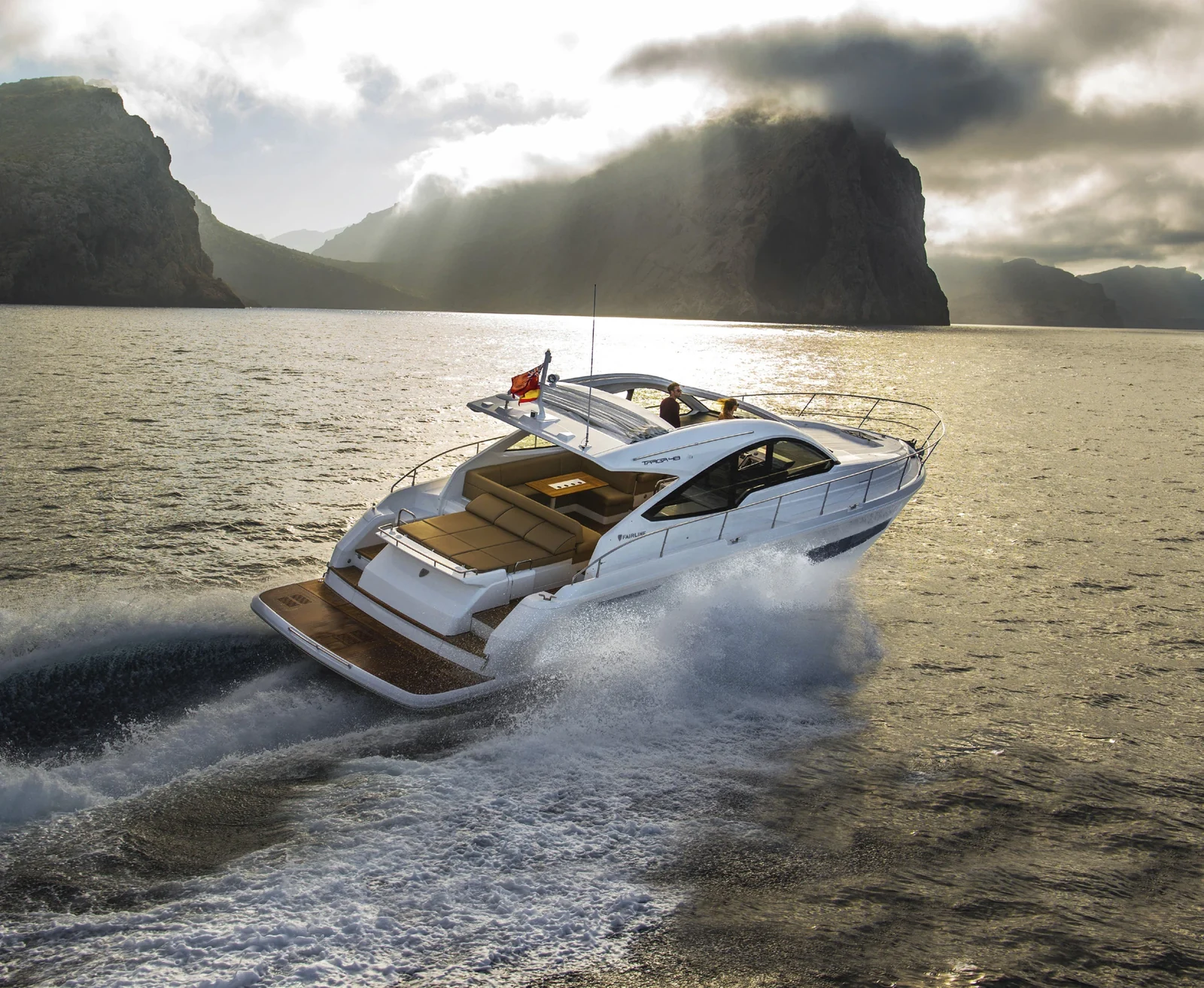 Fairline Targa 48 - photo 3 yacht charter Cannes