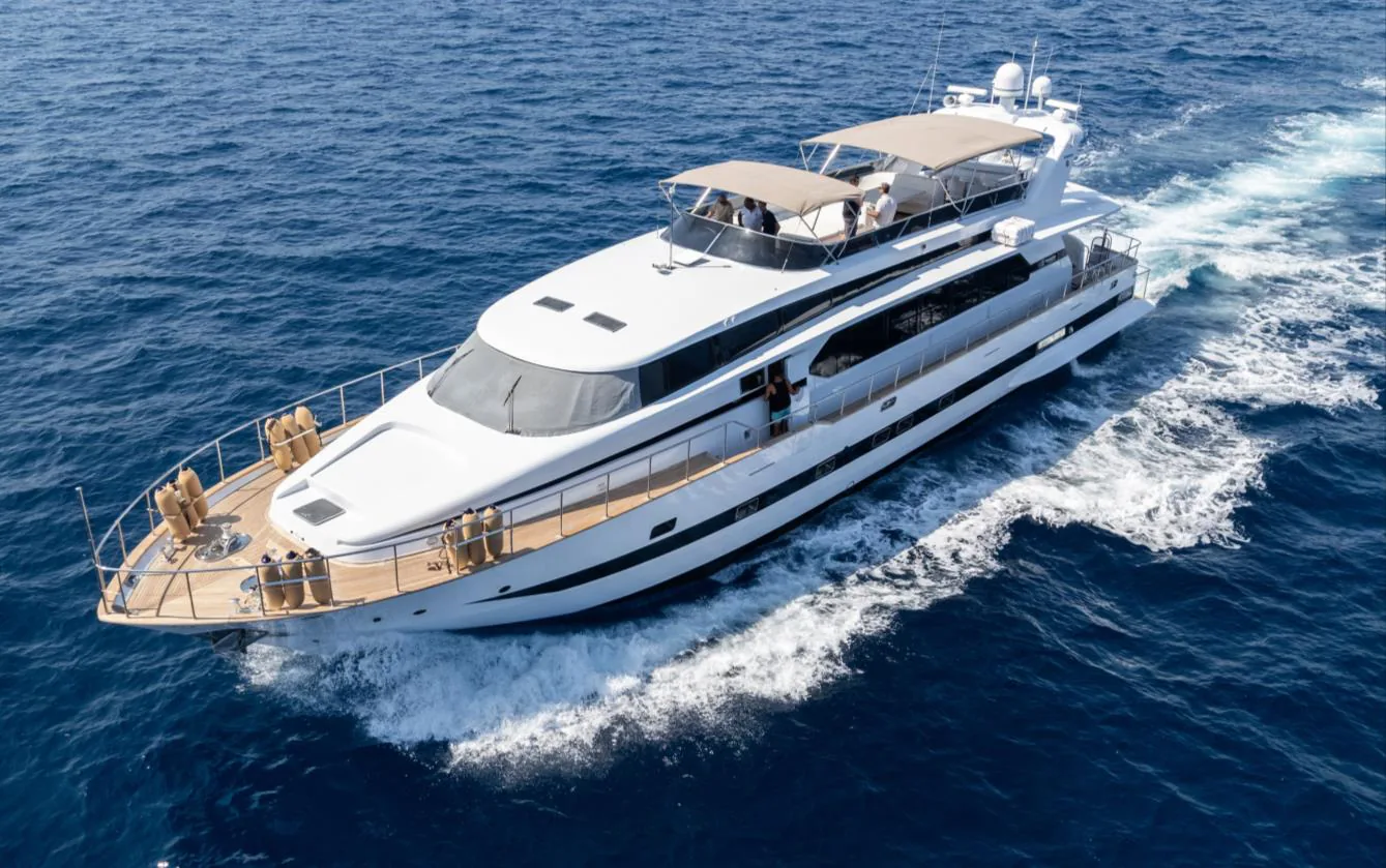 Faith - photo 3 yacht charter Cannes