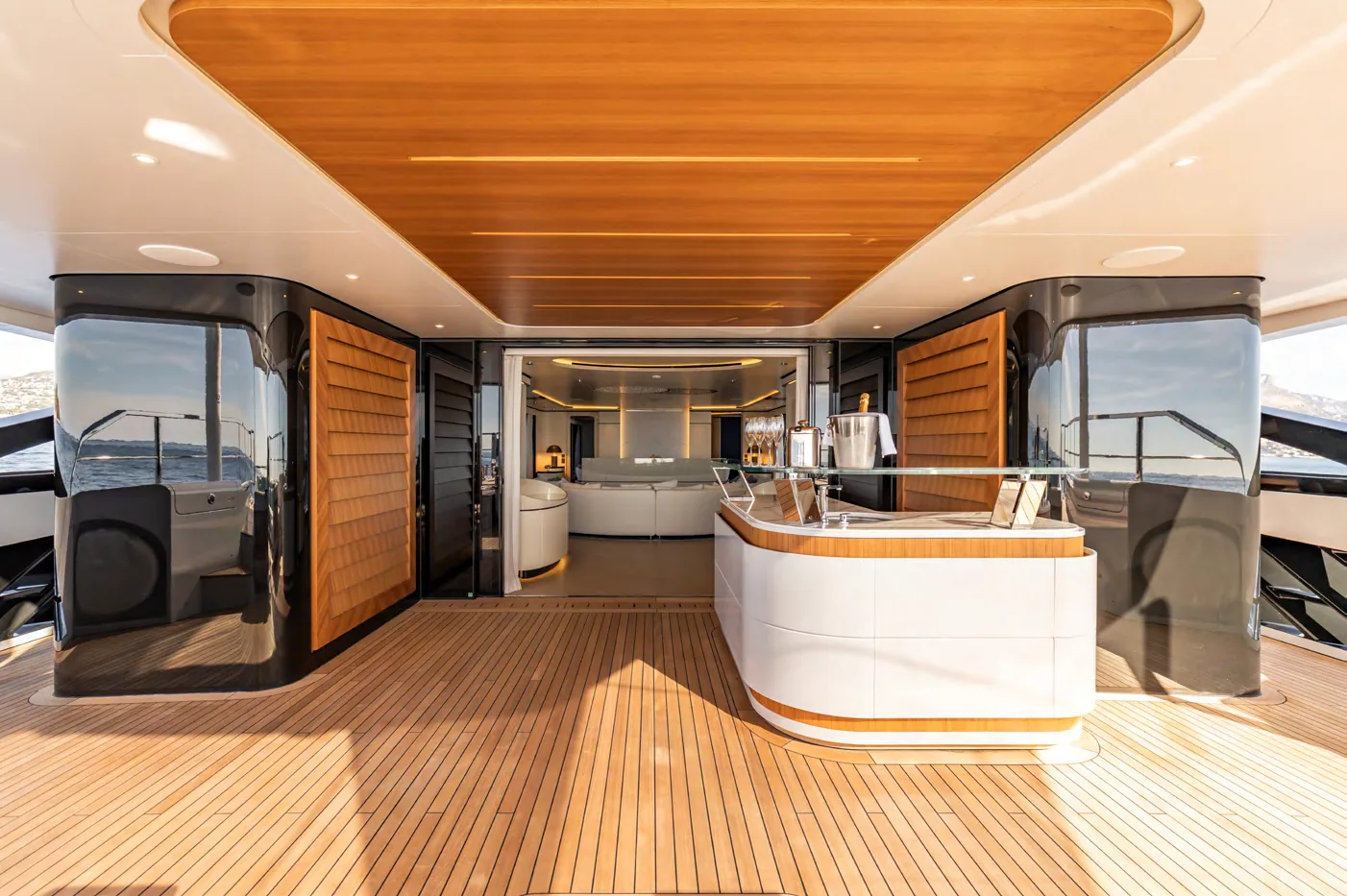 Felicita - photo 8 yacht charter Cannes