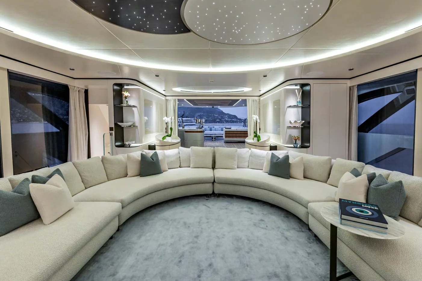 Felicita - photo 11 yacht charter Cannes