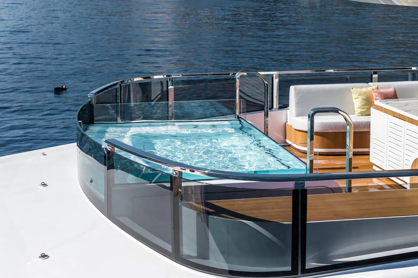 Felicita - photo 45 yacht charter Cannes