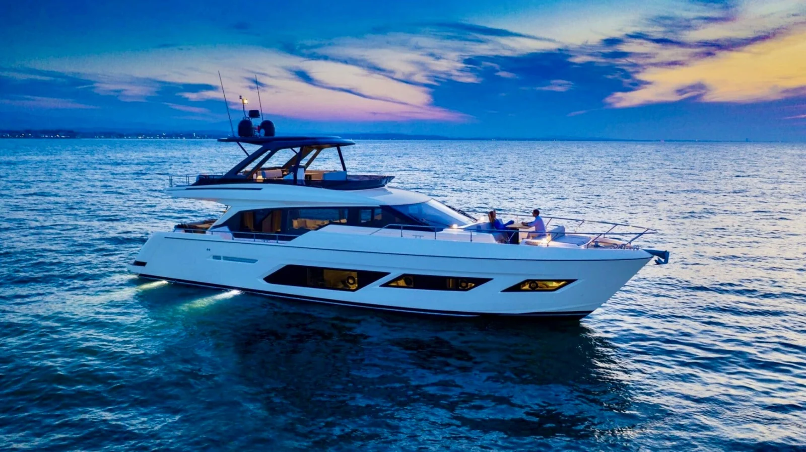 Ferretti 720 (Breeze) - photo 1 yacht charter Cannes