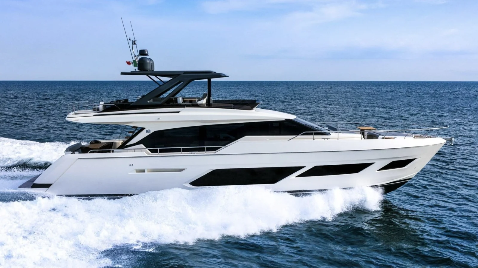 Ferretti 720 (Breeze) - photo 3 yacht charter Cannes