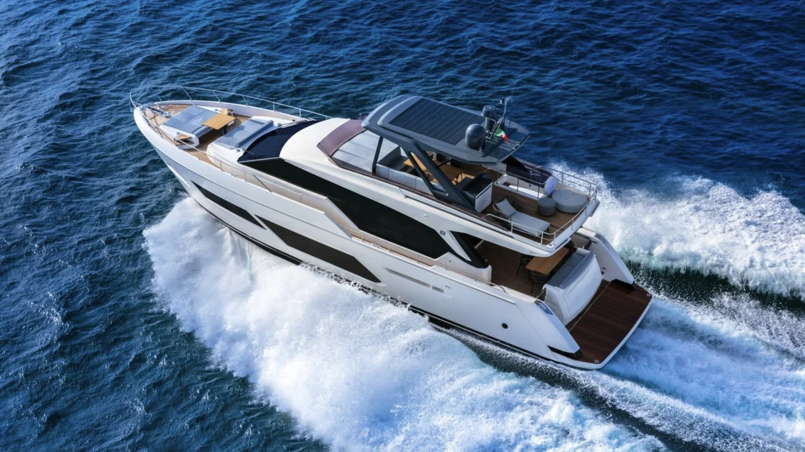 Ferretti 720 (Breeze) - photo 8 yacht charter Cannes