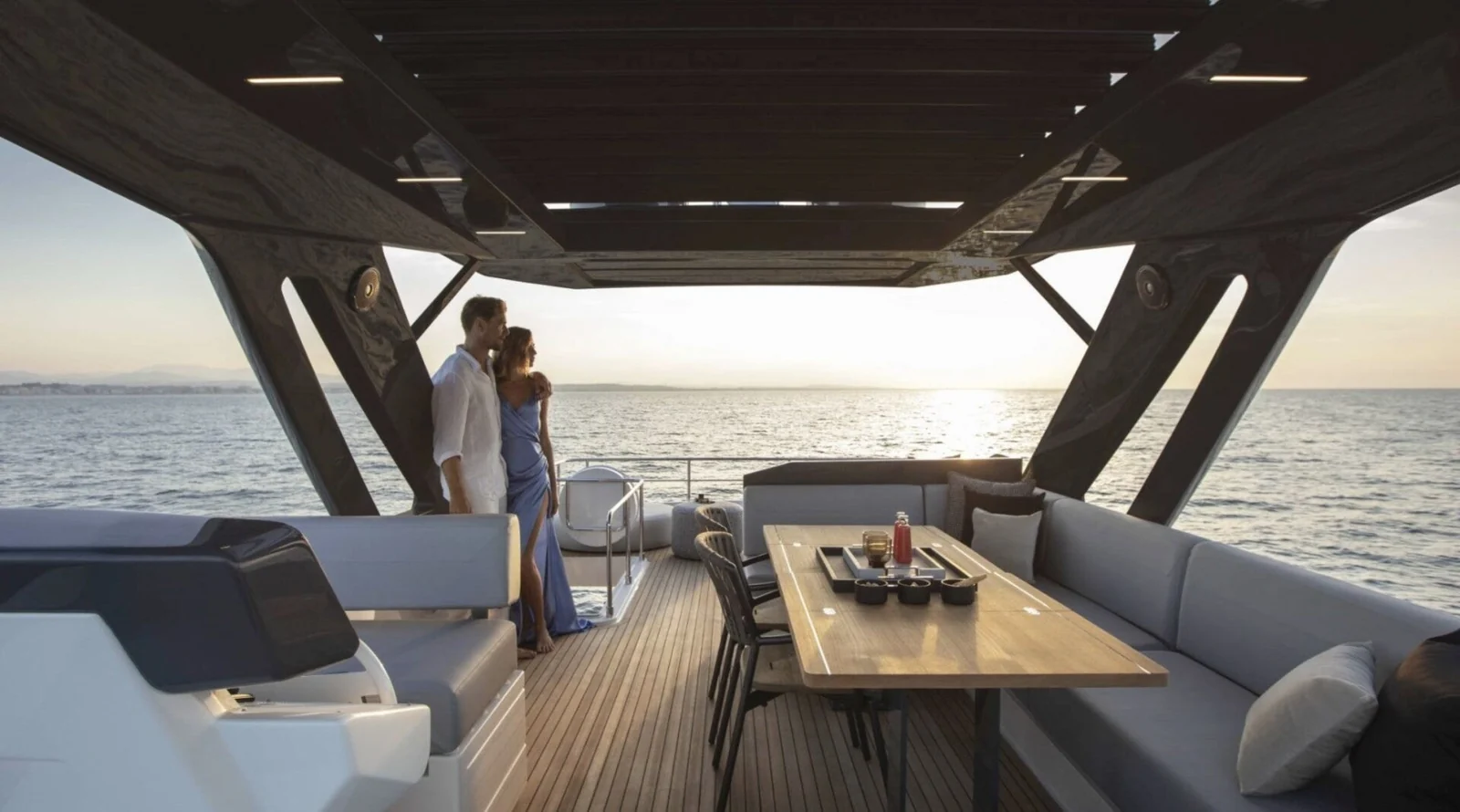 Ferretti 720 (Breeze) - photo 12 yacht charter Cannes