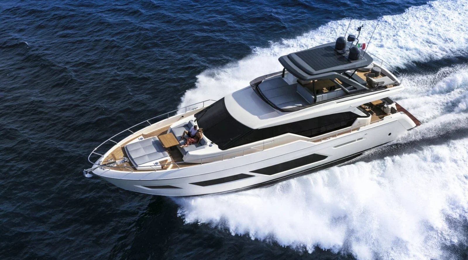 Ferretti 720 (Breeze) - photo 18 yacht charter Cannes