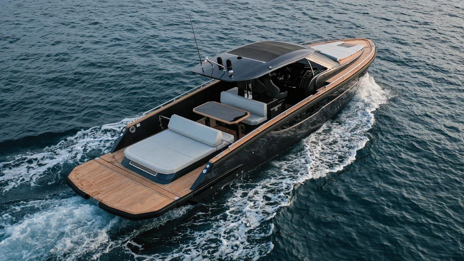 Focus Forza 37 - photo 2 yacht charter Cannes