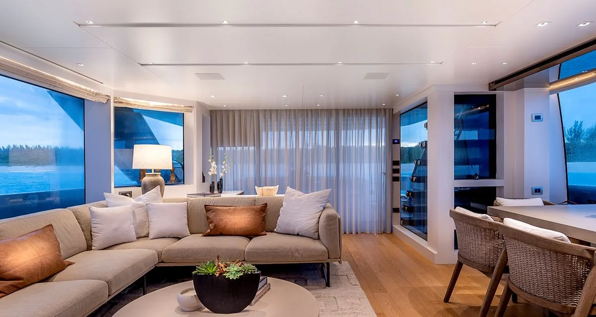 Gatsby - photo 5 yacht charter Miami
