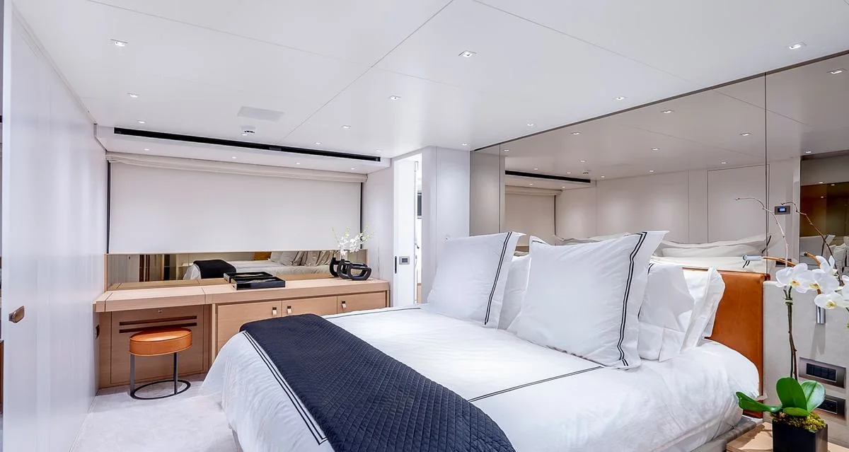 Gatsby - photo 7 yacht charter Miami