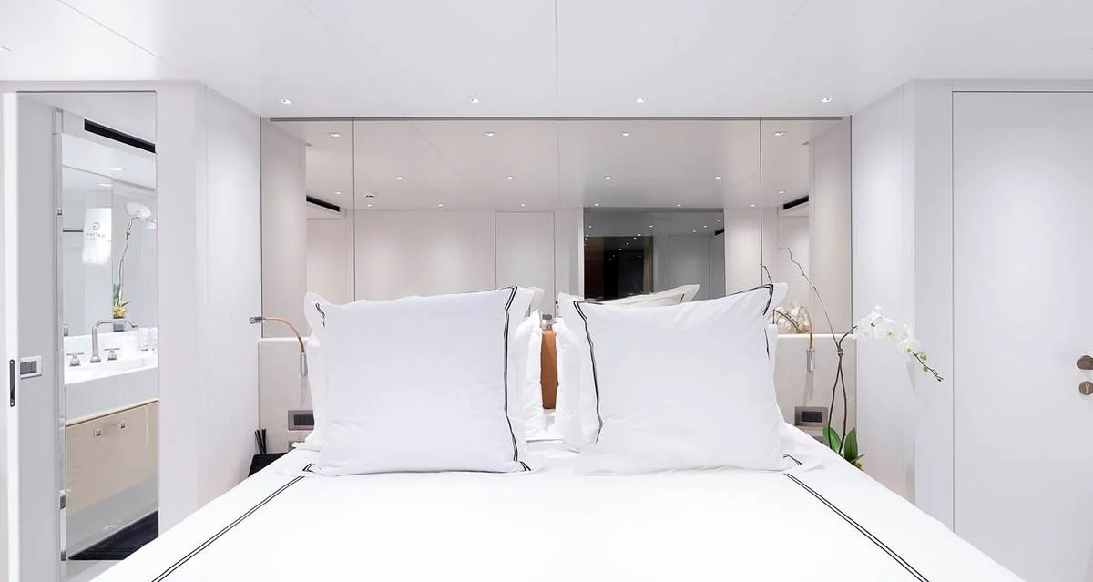 Gatsby - photo 8 yacht charter Miami