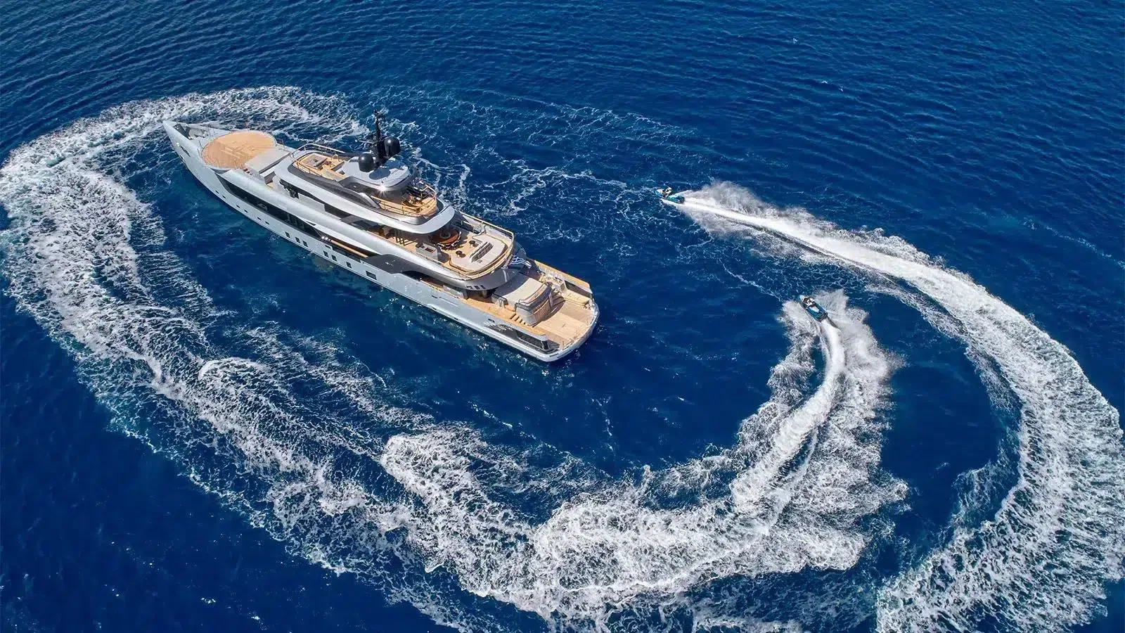 GECO - photo 9 yacht charter Cannes