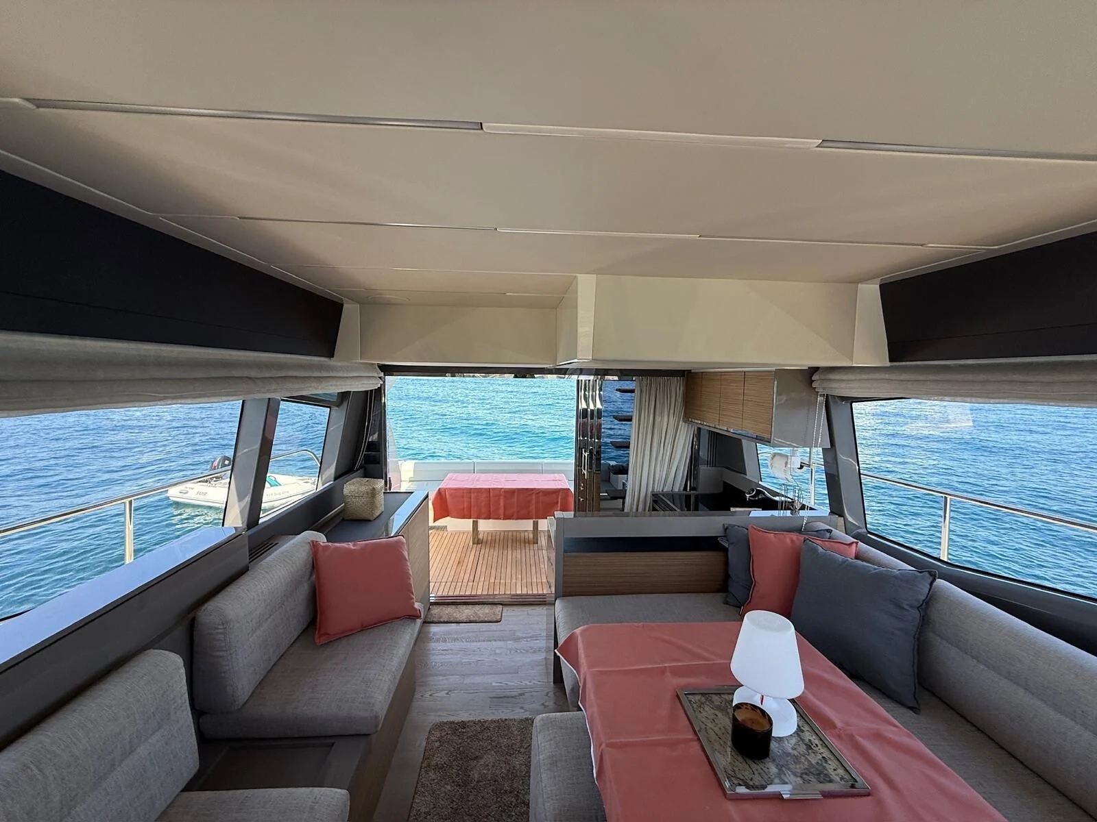 Greenline 45 Coupe - photo 9 yacht charter Cannes
