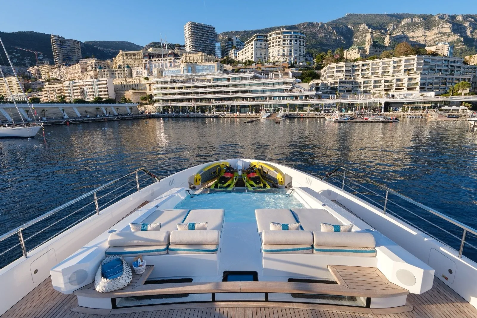 HALARA - photo 7 yacht charter Cannes