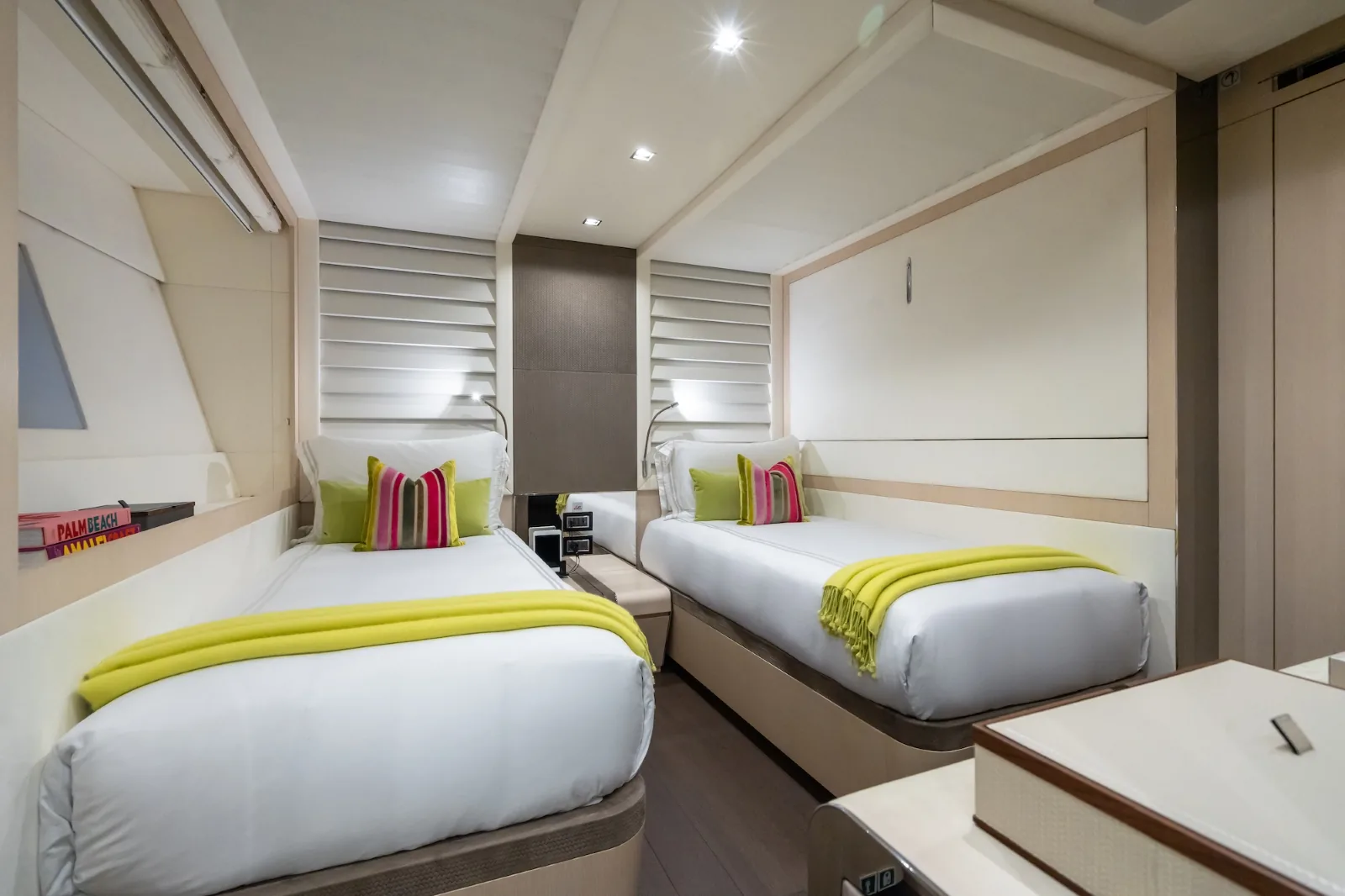 HALARA - photo 20 yacht charter Cannes