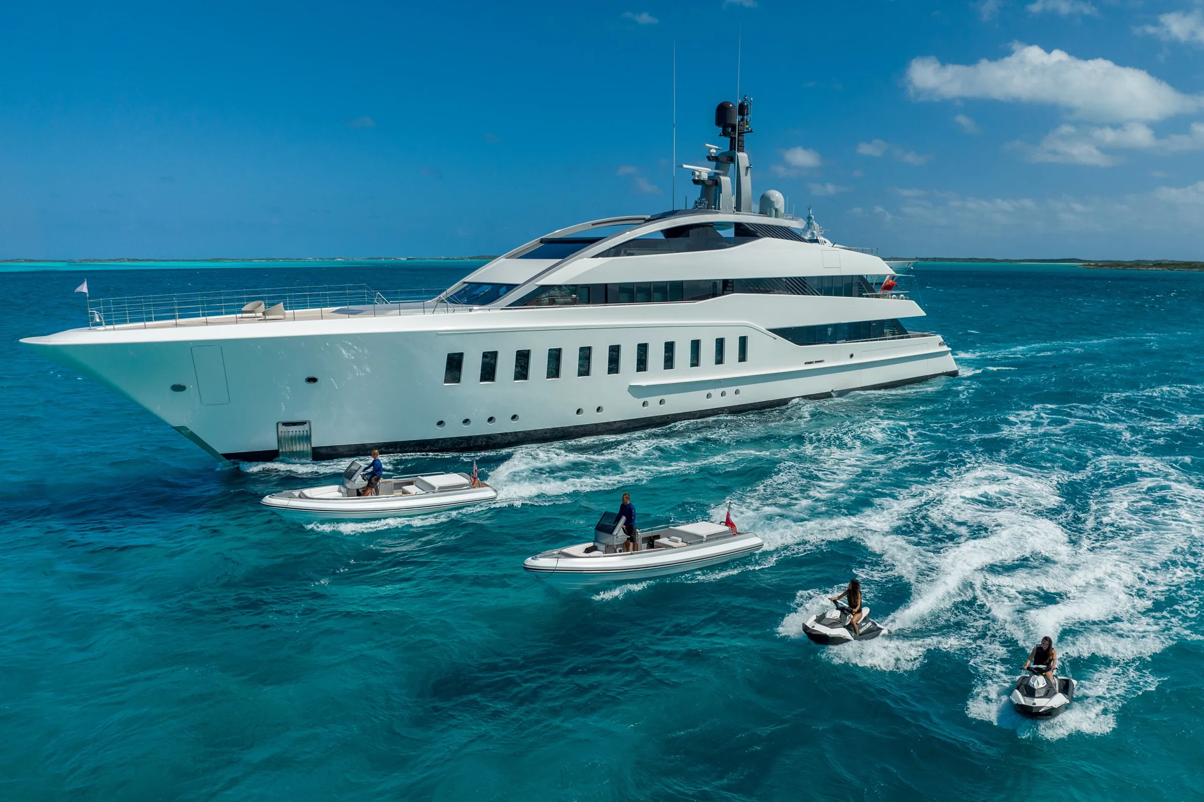 HALO - photo 12 yacht charter Cannes