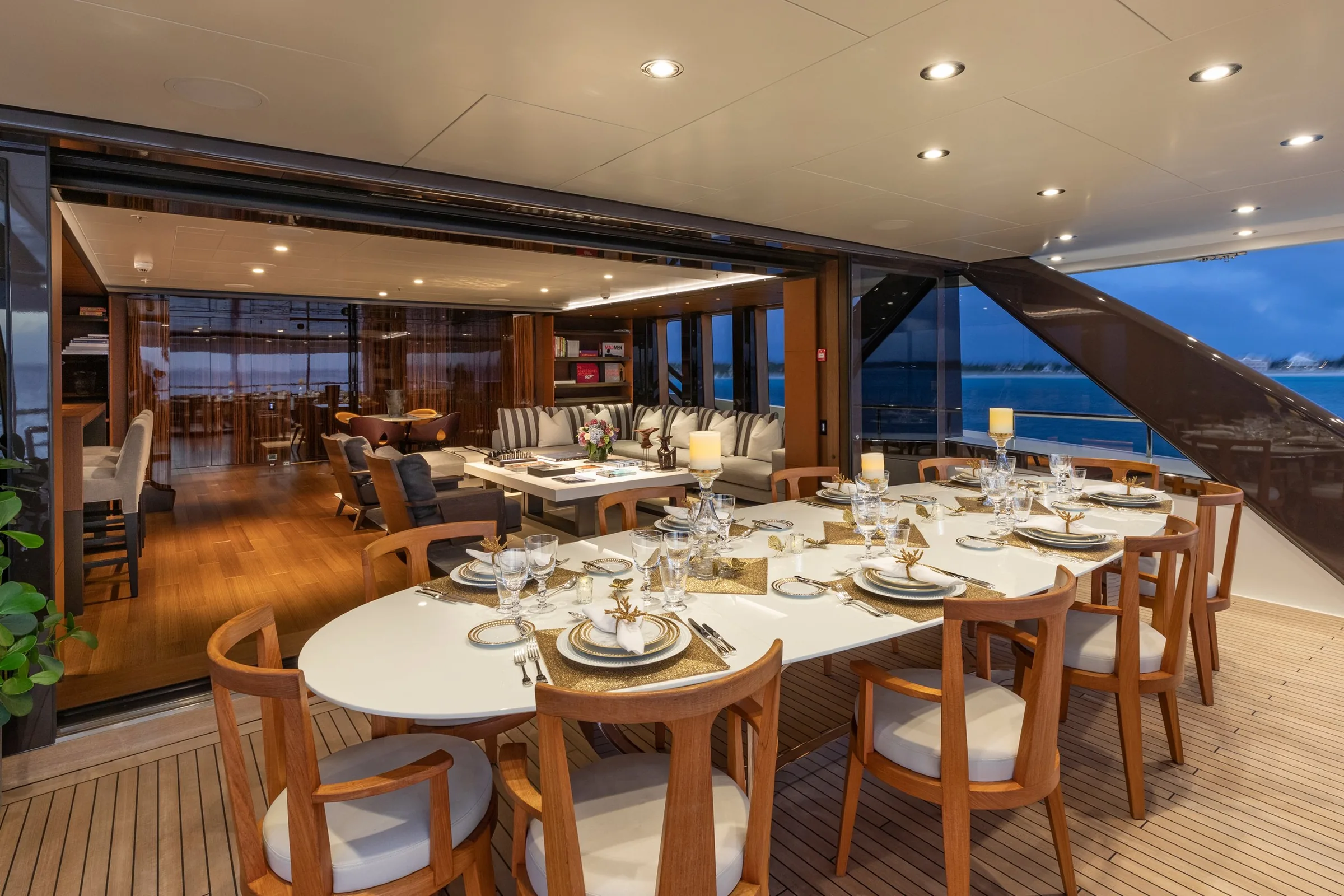 HALO - photo 20 yacht charter Cannes