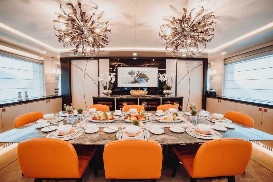 HEEUS - photo 25 yacht charter Cannes