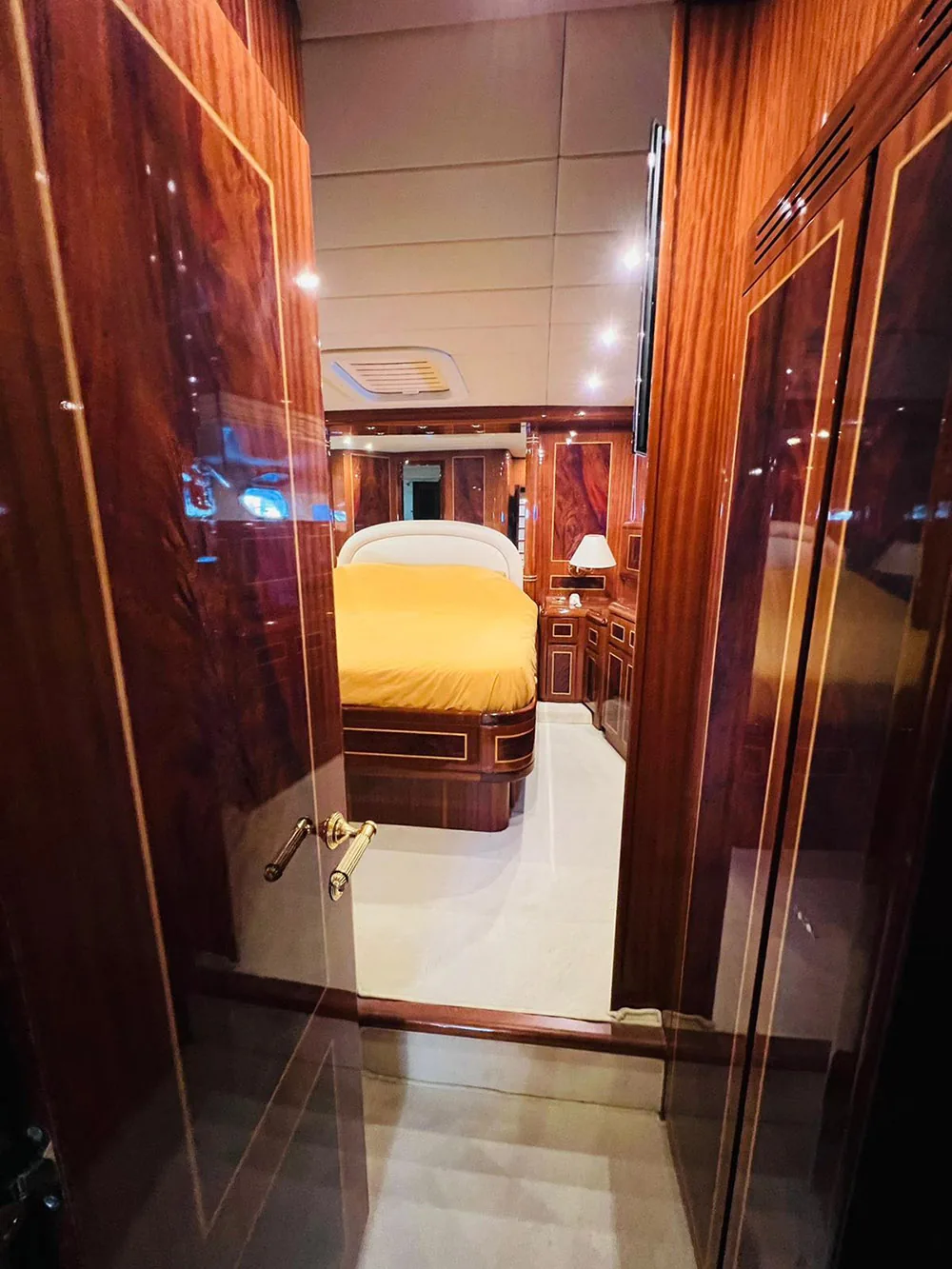 HELIOS - photo 17 yacht charter Cannes