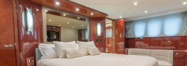 Hoya Saxa - photo 4 yacht charter Miami
