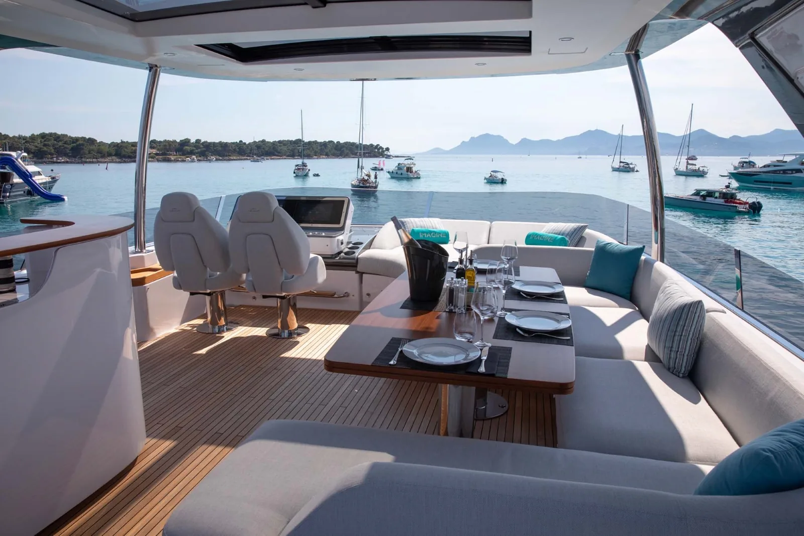 IMAGINE - photo 4 yacht charter Cannes