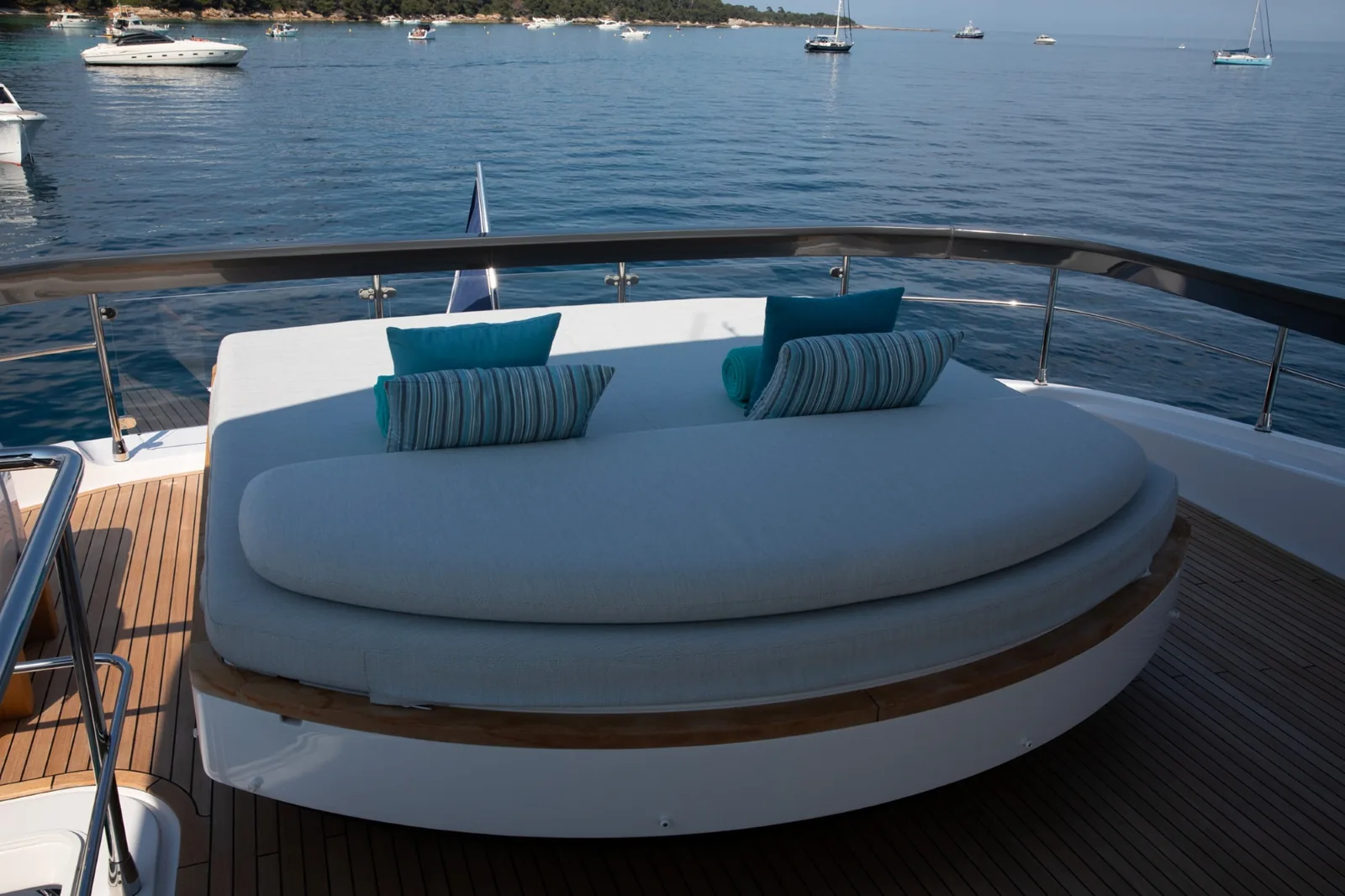 IMAGINE - photo 7 yacht charter Cannes