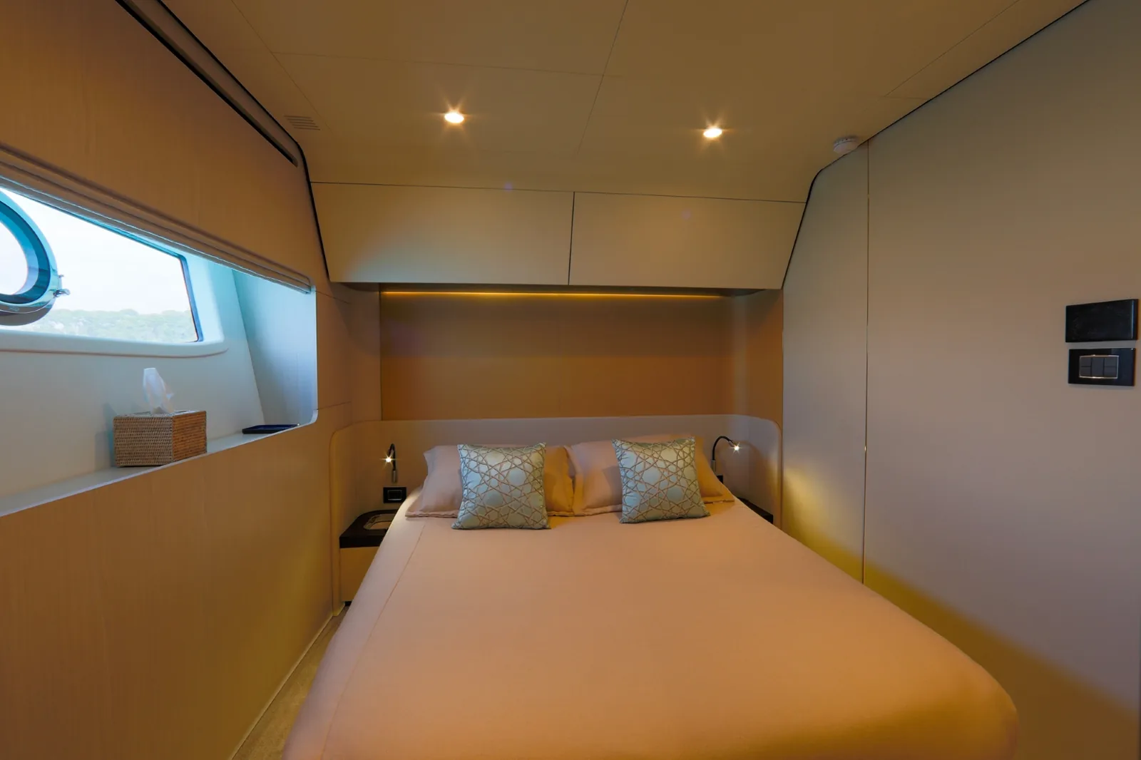 IMAGINE - photo 20 yacht charter Cannes
