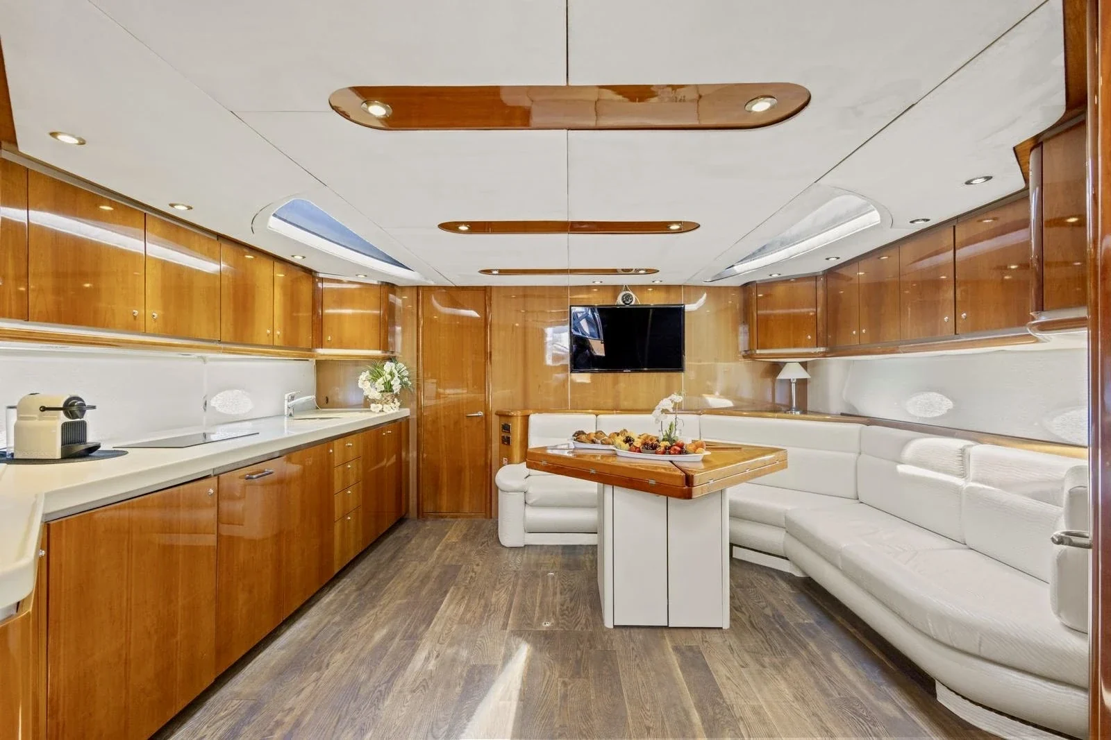 Imperium - photo 13 yacht charter Cannes