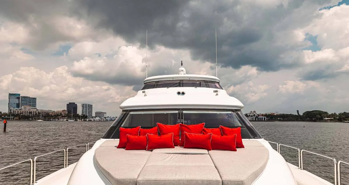 Indy - photo 1 yacht charter Miami