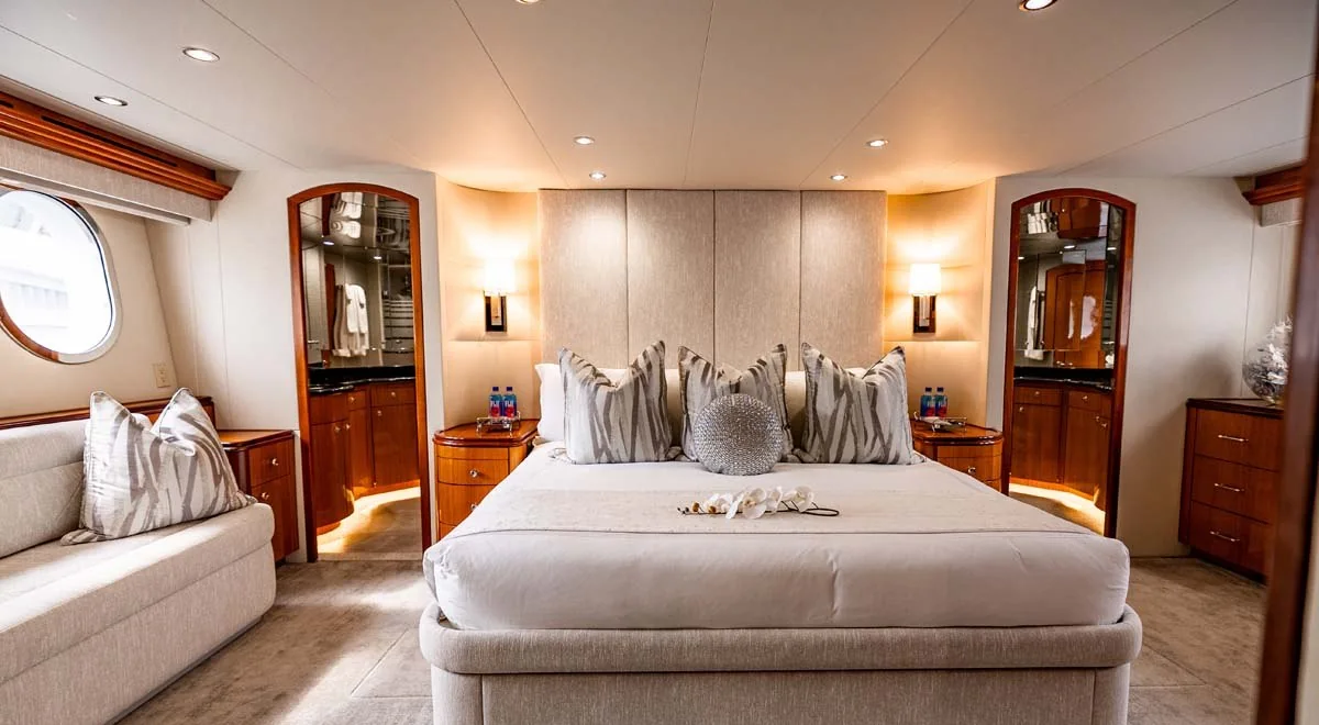Indy - photo 11 yacht charter Miami