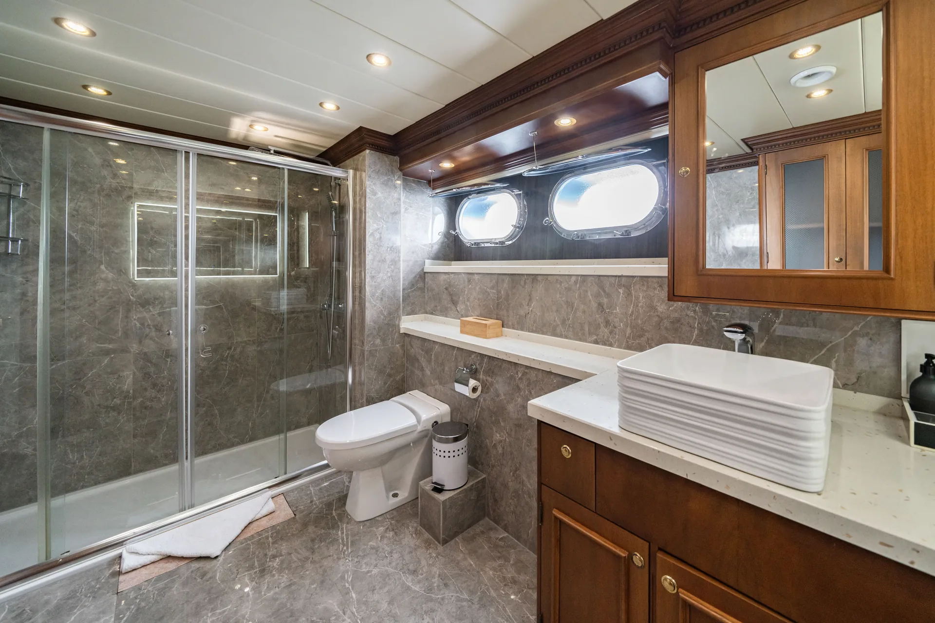Irama - photo 21 yacht charter Cannes