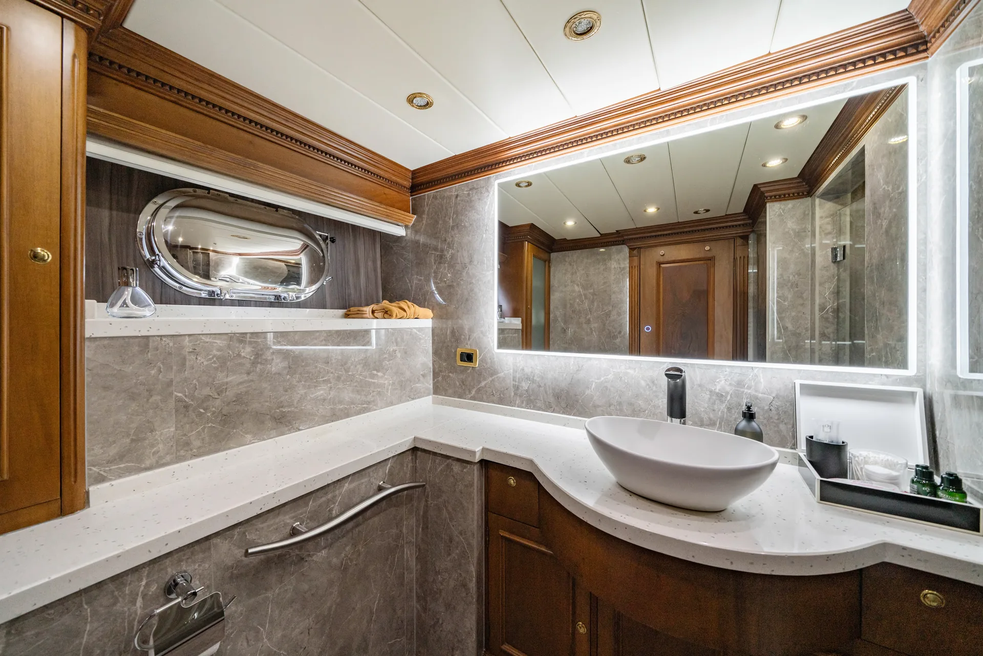 Irama - photo 25 yacht charter Cannes