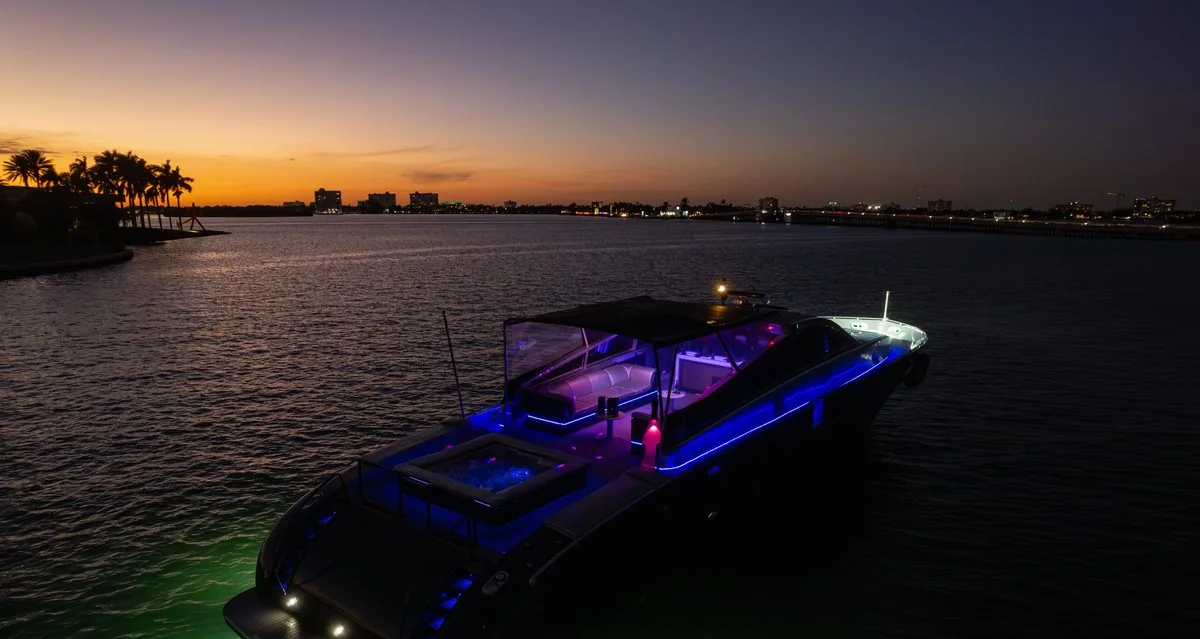 Just For Fun - photo 12 yacht charter Miami
