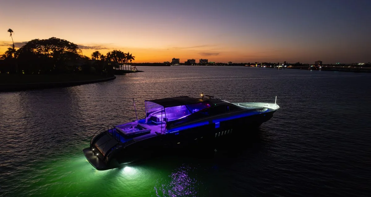 Just For Fun - photo 13 yacht charter Miami