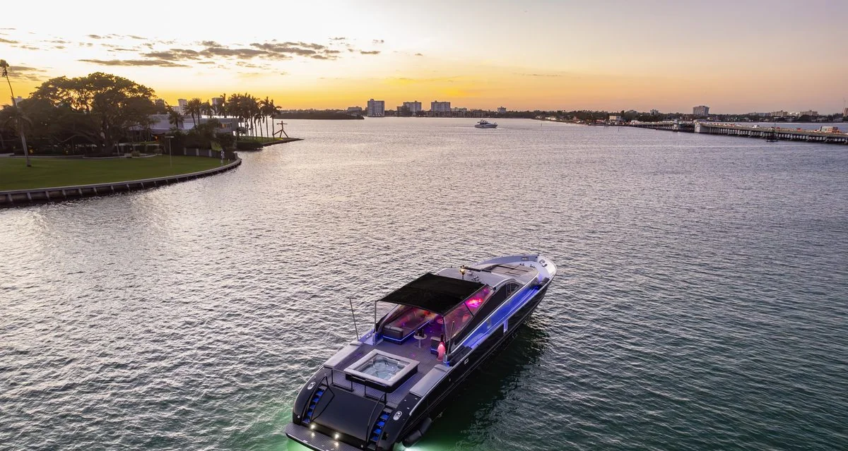 Just For Fun - photo 15 yacht charter Miami