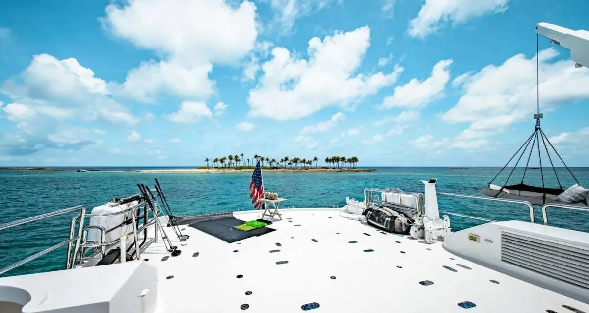Kemosabe - photo 10 yacht charter Miami