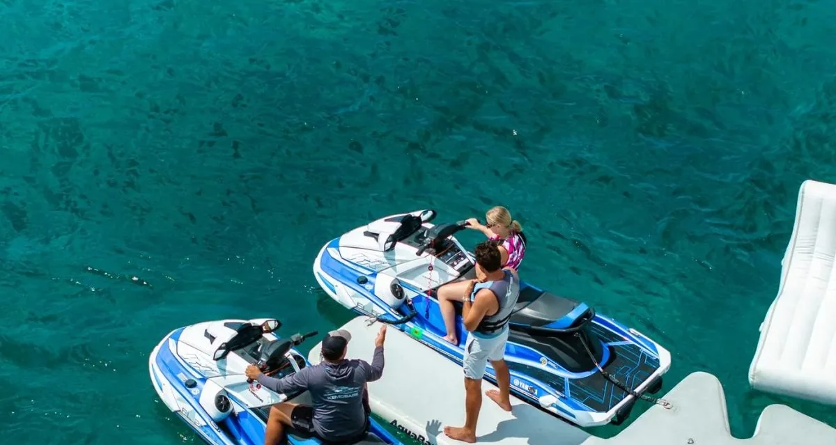 Kemosabe - photo 13 yacht charter Miami