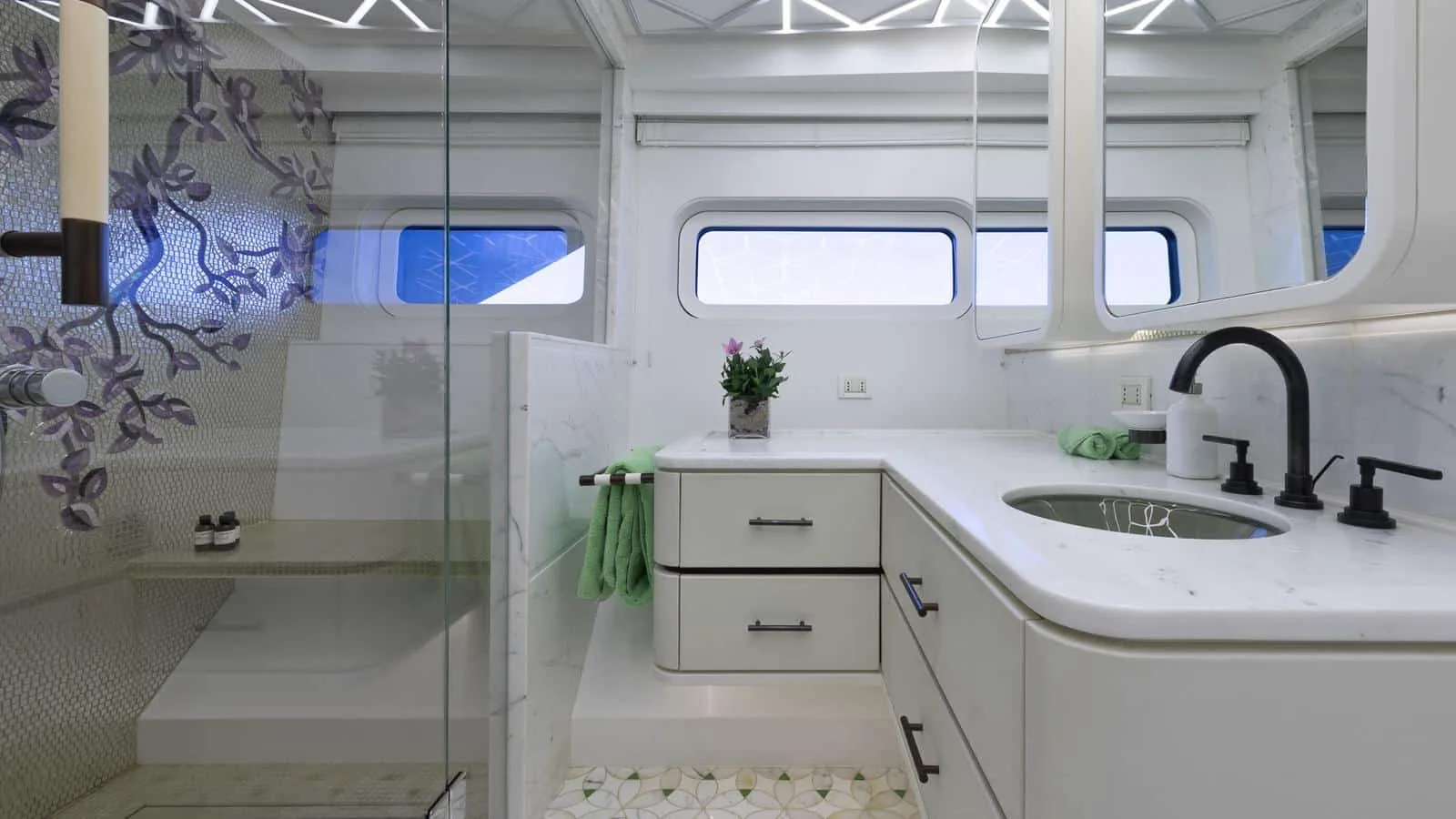 KHALILAH - photo 21 yacht charter Cannes