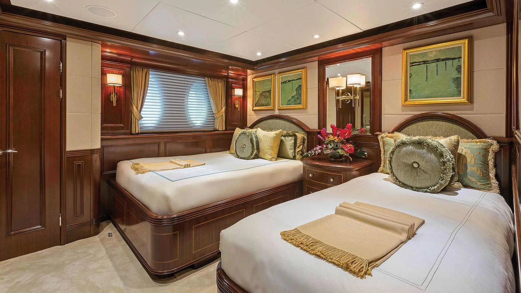 LADY BETH - photo 31 yacht charter Cannes