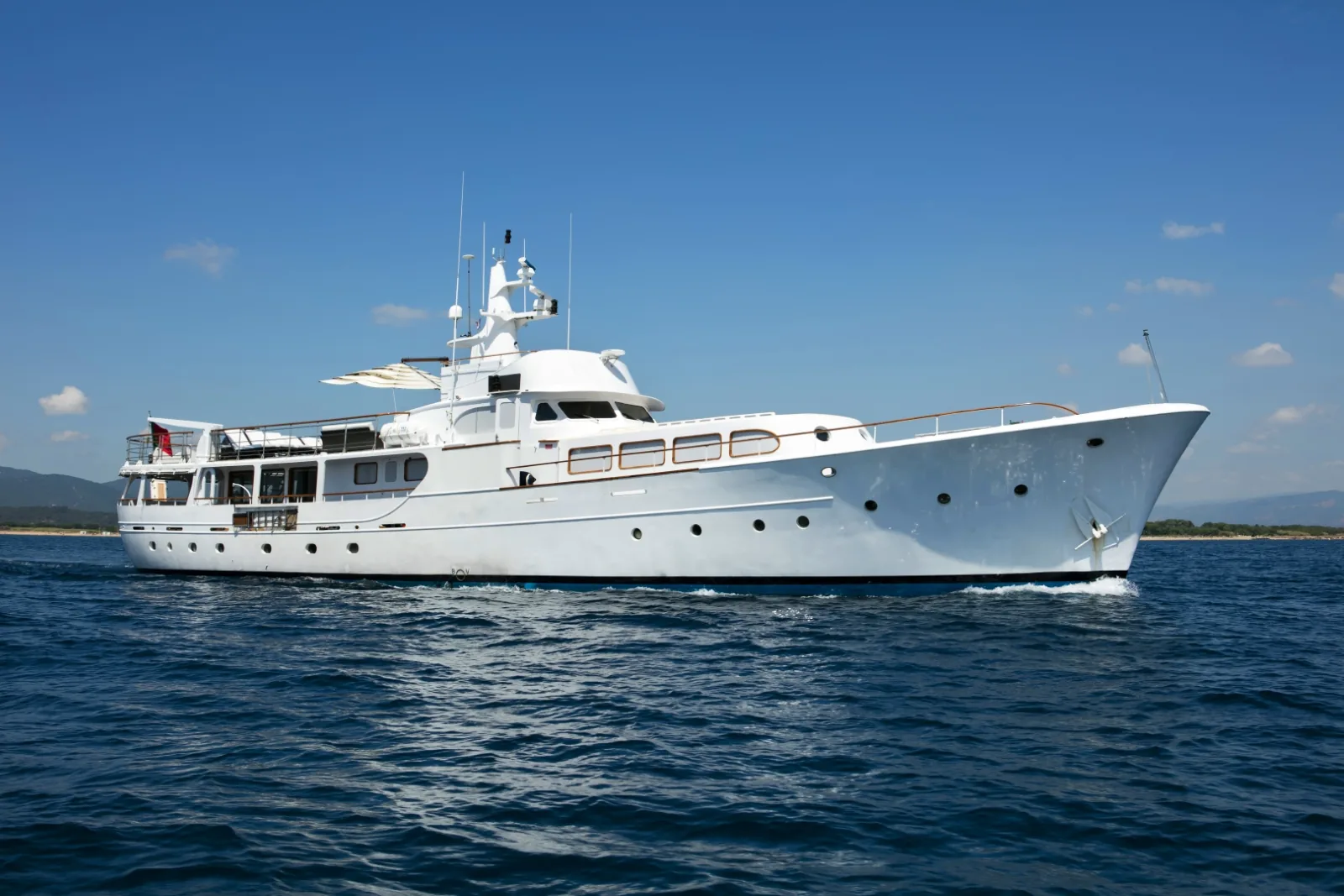 LADY JERSEY - photo 2 yacht charter Cannes