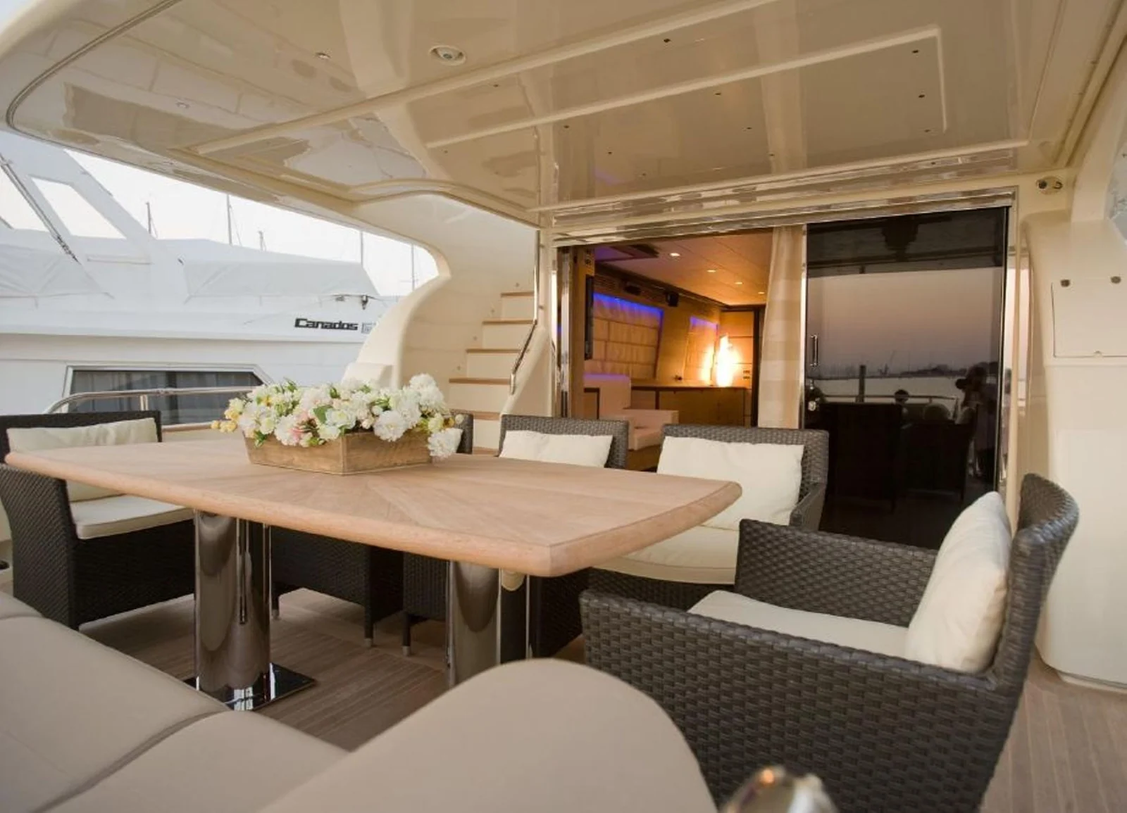 Leonard 74 - photo 11 yacht charter Cannes