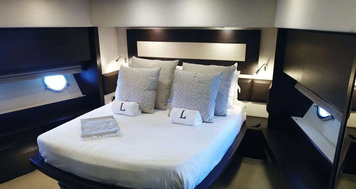 Leonardo - photo 10 yacht charter Miami