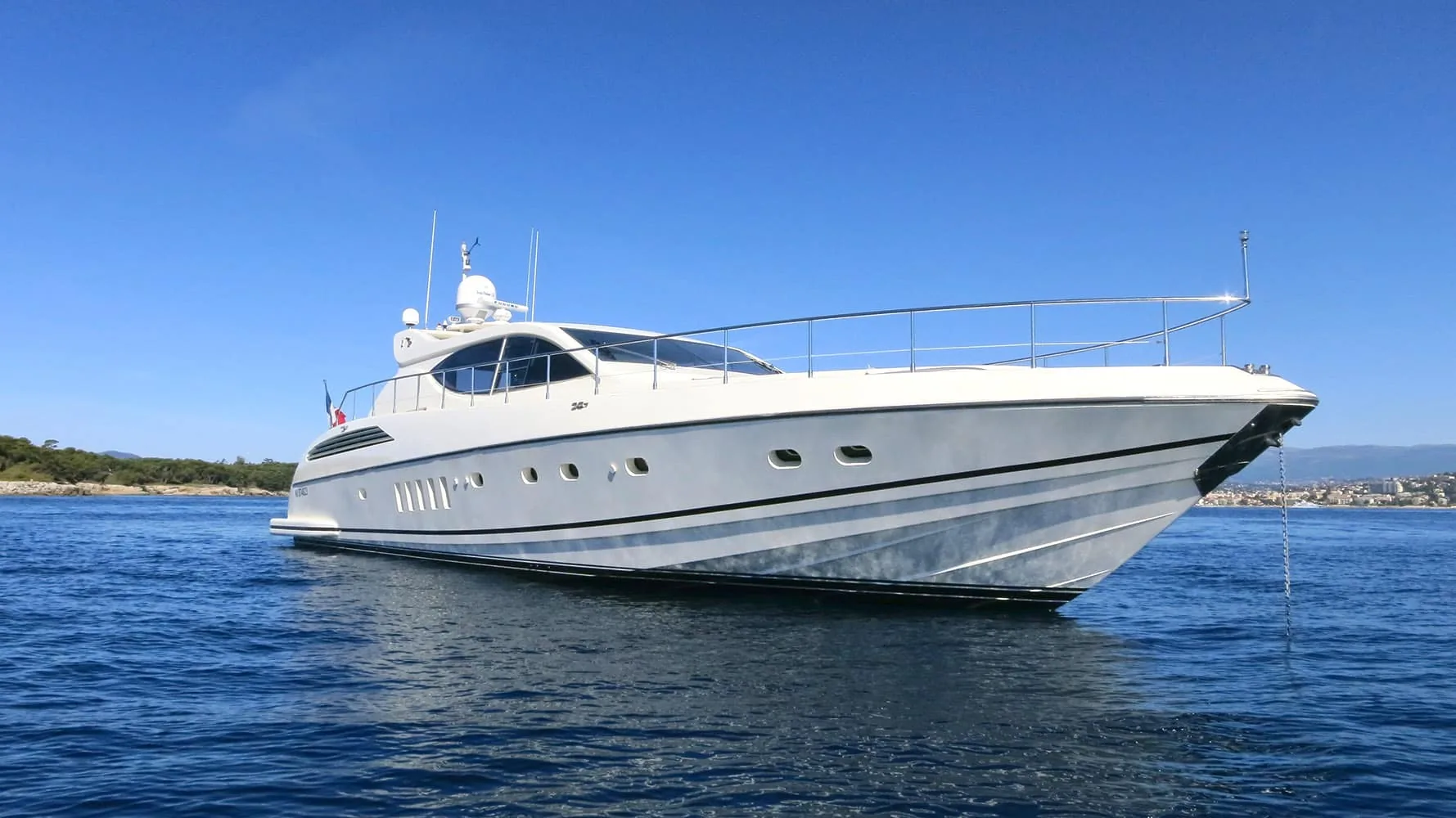 LEOPARD 24 - photo 2 yacht charter Cannes