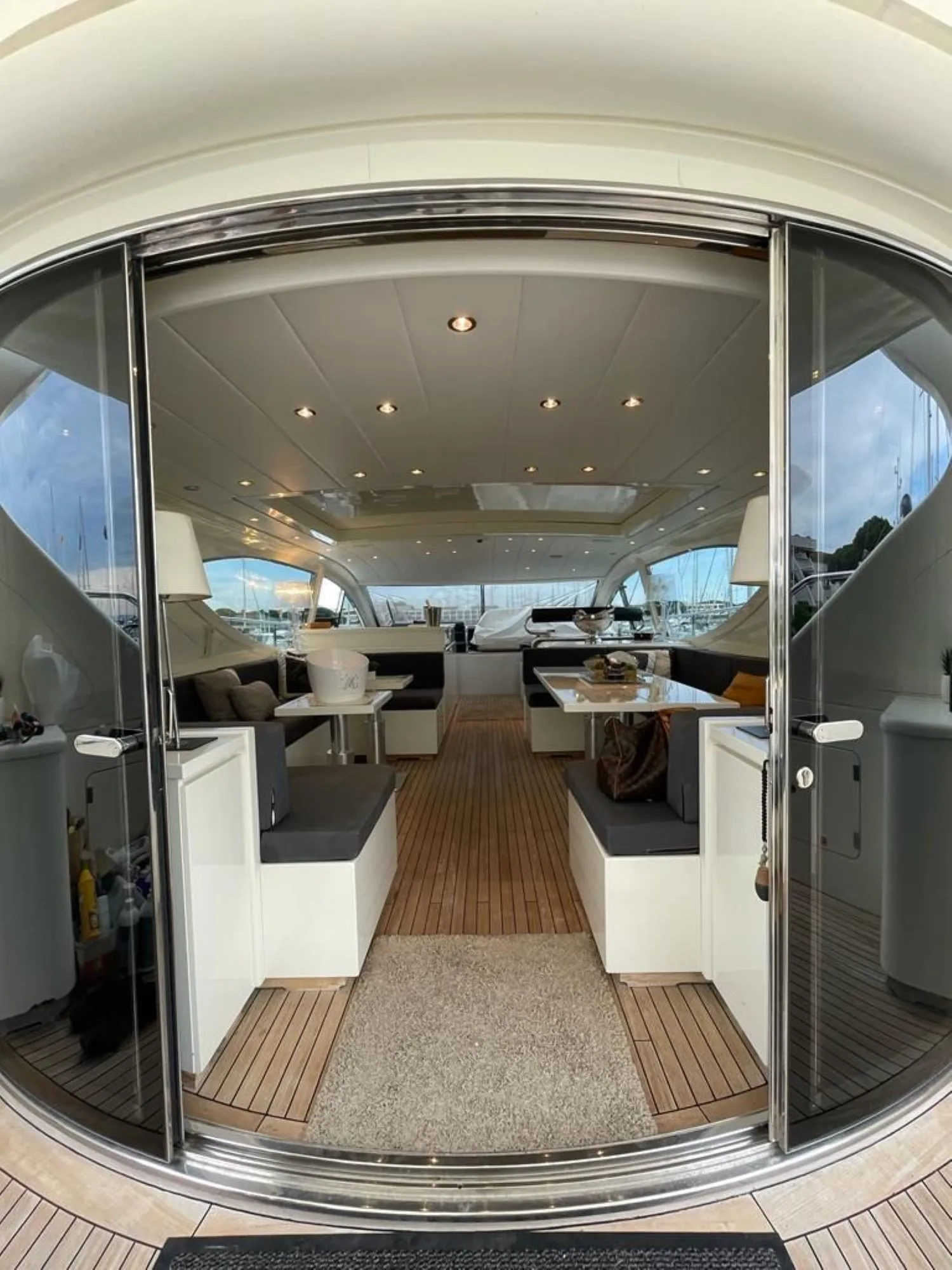 LEOPARD 24 - photo 11 yacht charter Cannes