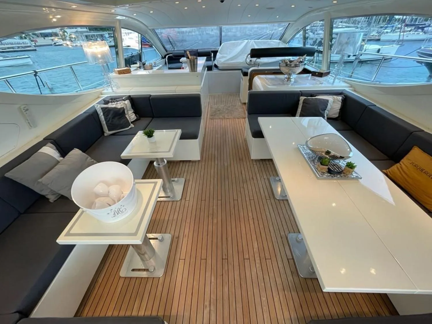 LEOPARD 24 - photo 12 yacht charter Cannes
