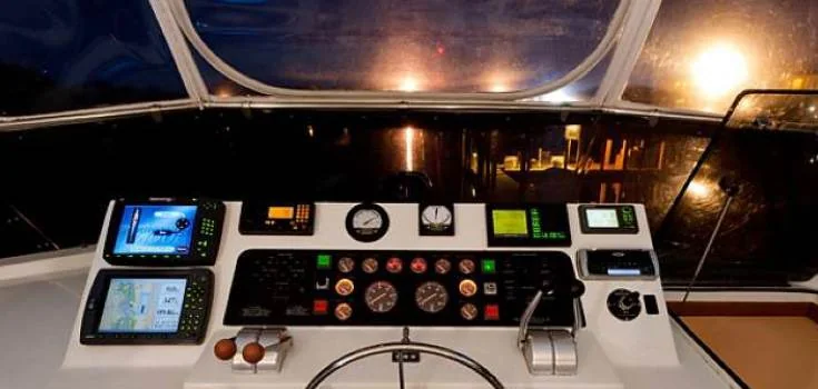 Lifter - photo 8 yacht charter Miami