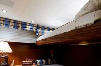 Lifter - photo 12 yacht charter Miami