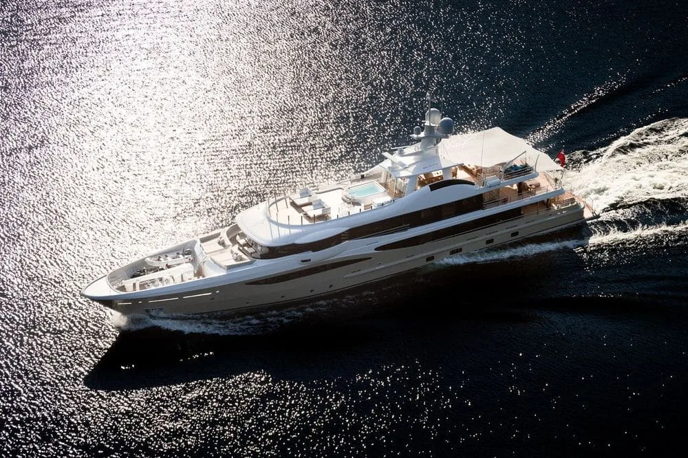 LILI - photo 2 yacht charter Cannes