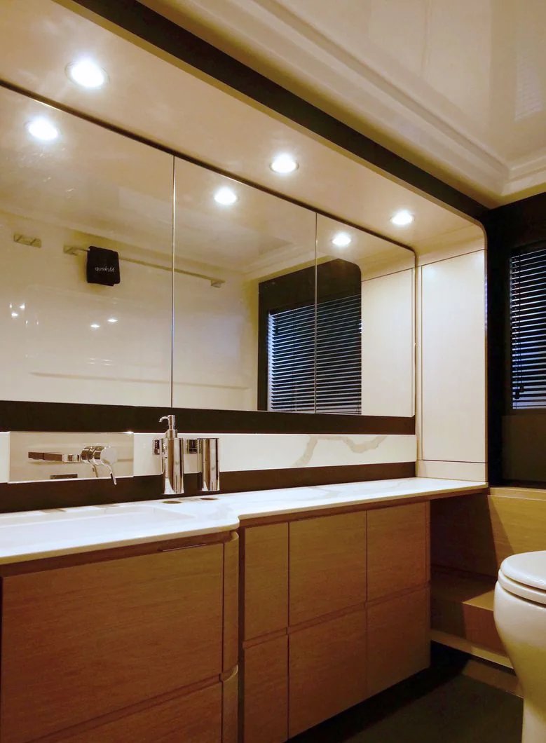 Liquid Asset - photo 11 yacht charter Miami