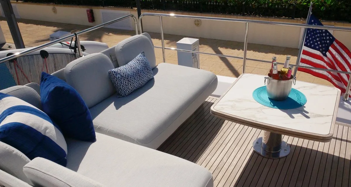 Liquid Asset - photo 13 yacht charter Miami