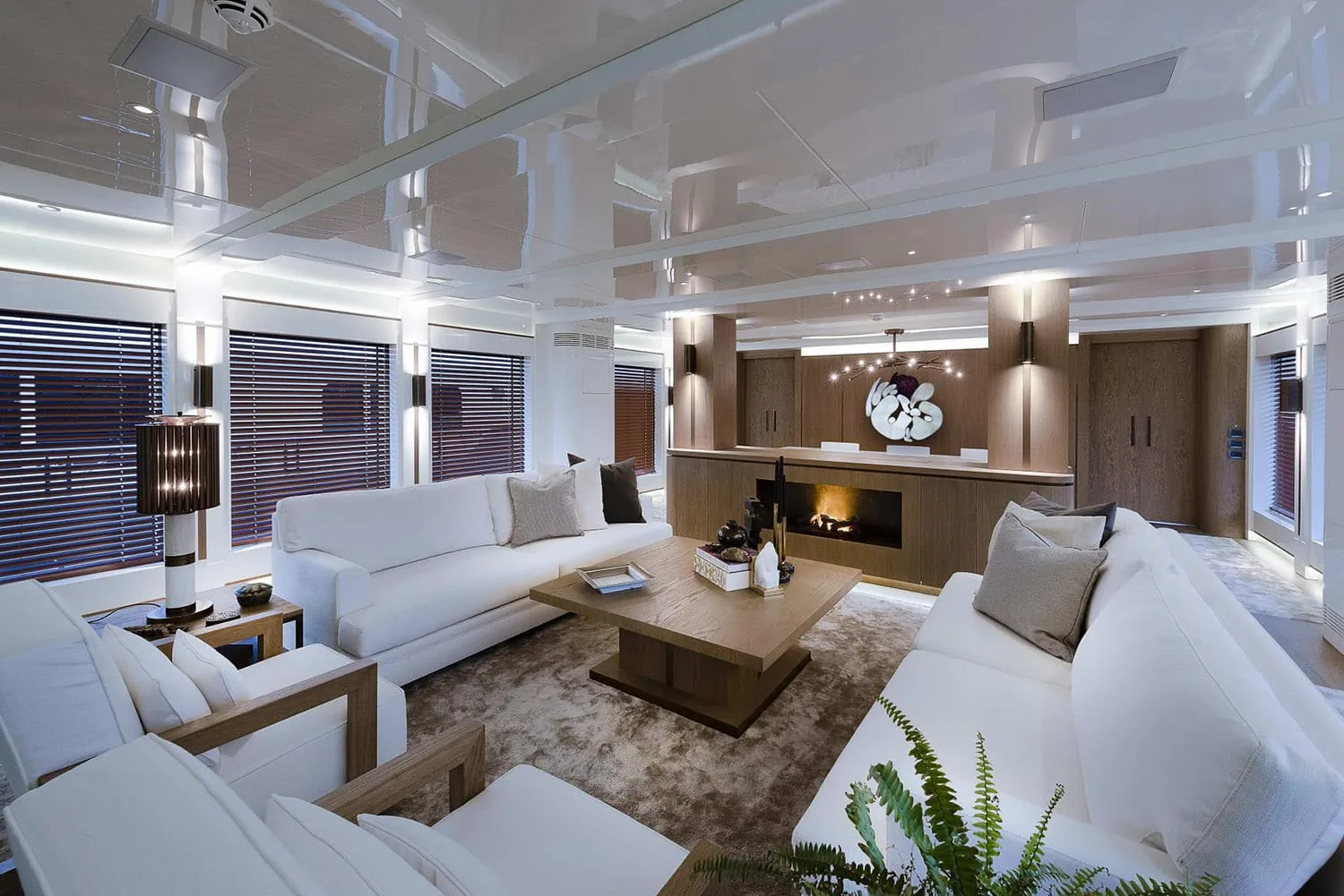 LIQUID SKY - photo 14 yacht charter Cannes
